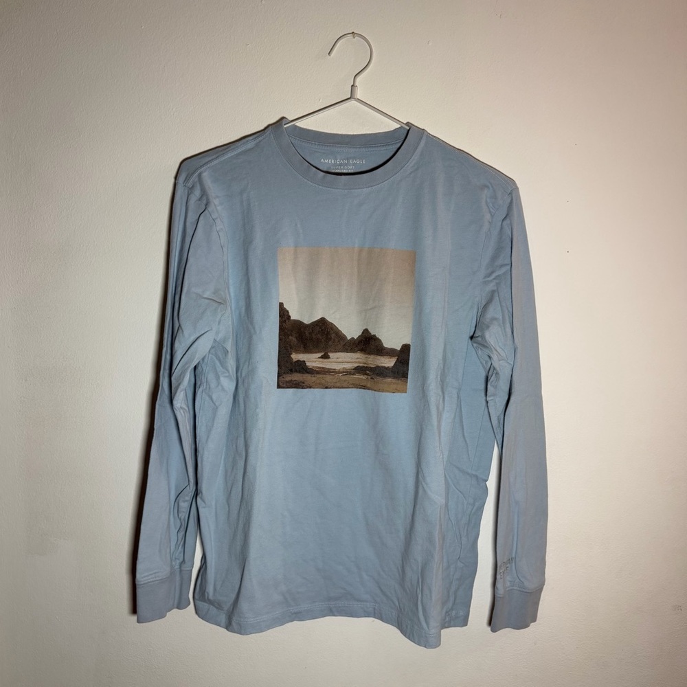 American Eagle Graphic Long Sleeve